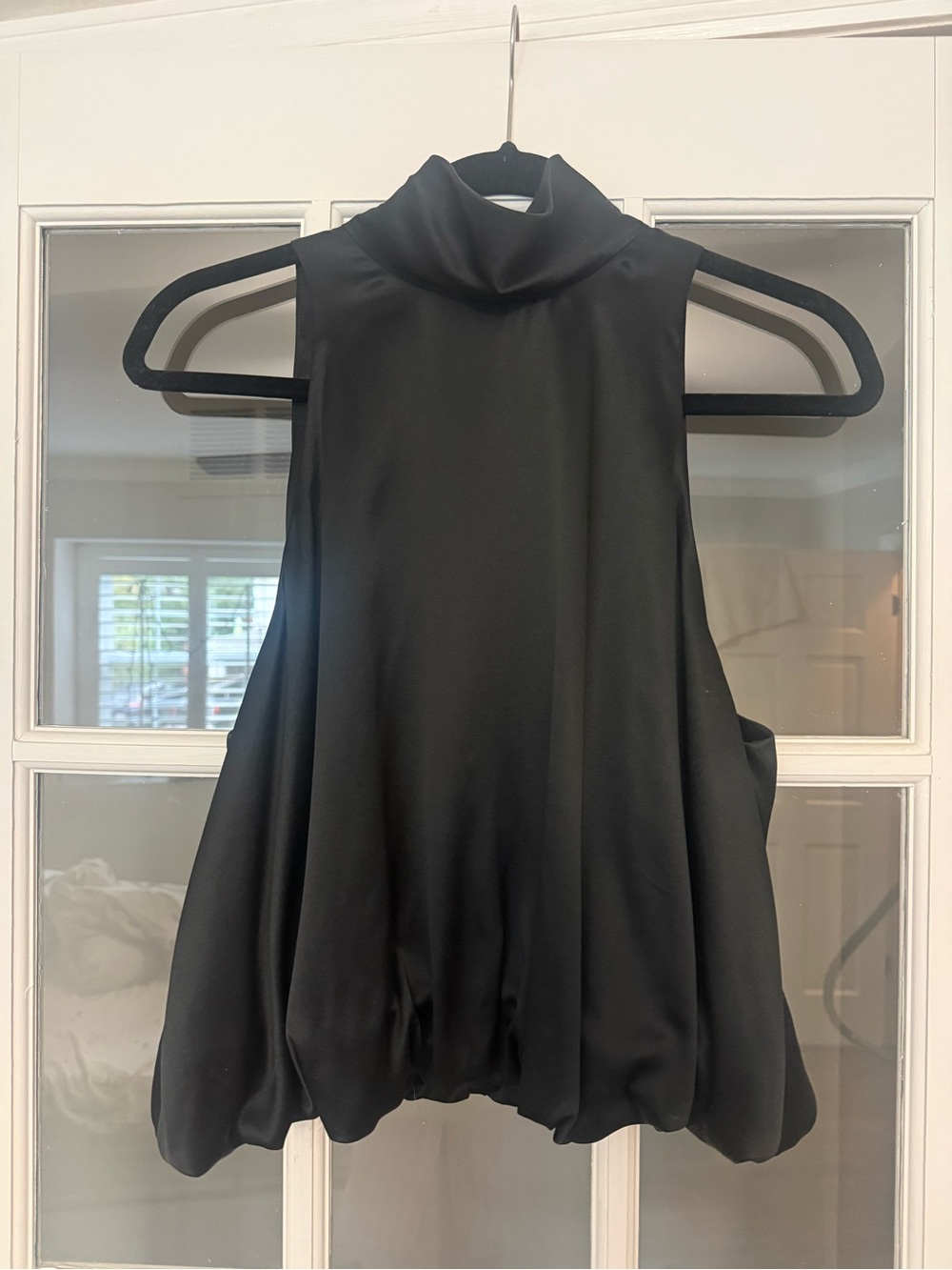 12 STOREEZ silk Sleeveless Black Mock Neck Bubble camisole